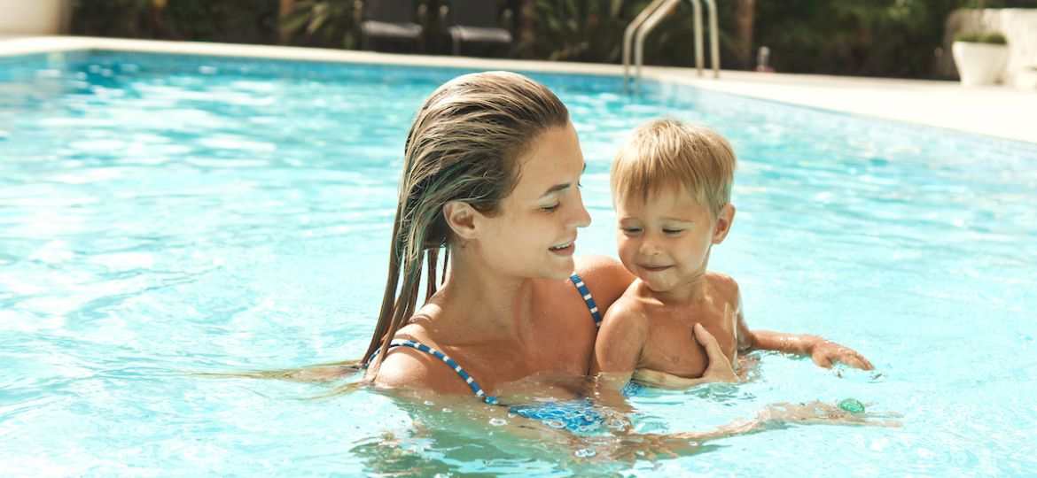 A Pool & Spa Pro's Guide: What Are the Types of AOP Pool & Spa Alternative Sanitation? | Clear Comfort AOP Pool & Spa Systems