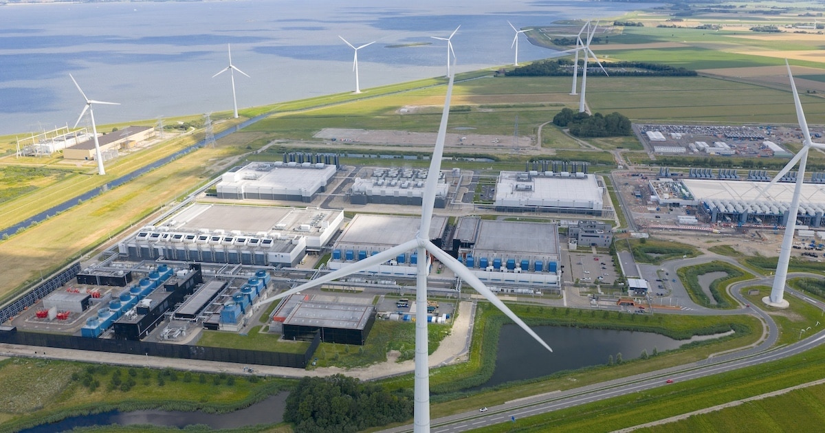 Sustainable AI data center PUE & WUE 2025 Benchmarks